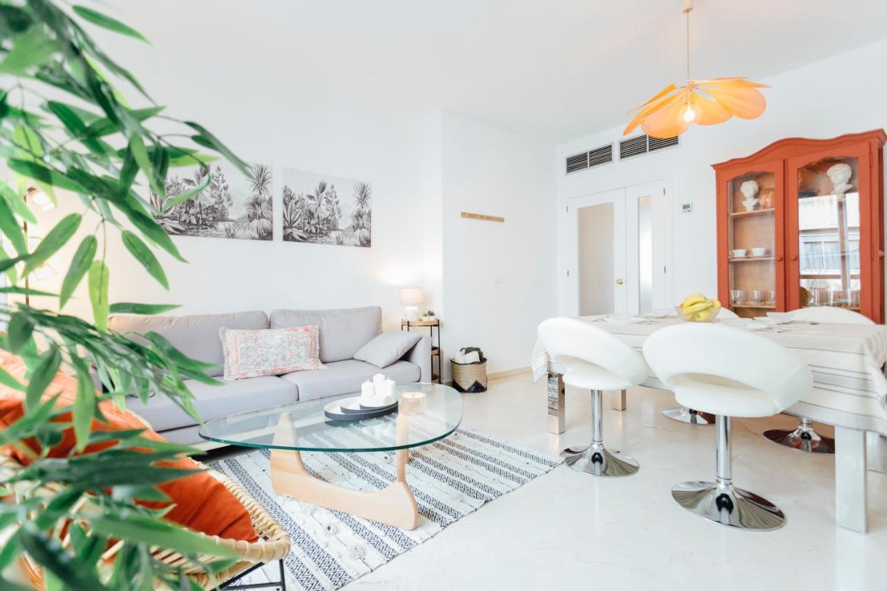Reformed And Bright- 2bdr 1bth- Nervion Appartement